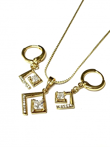 ELEGANTNÍ SET V BARVĚ 14K ZLATA S JEDINEČNÝM DESIGNEM NÁUŠNIC A PŘÍVĚSKU